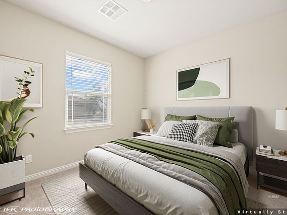 4th image of 161 Spyglass Way