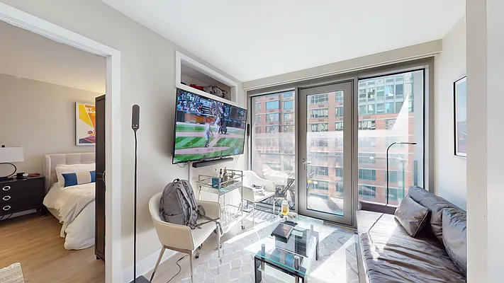 Rented by Bond New York | media 53