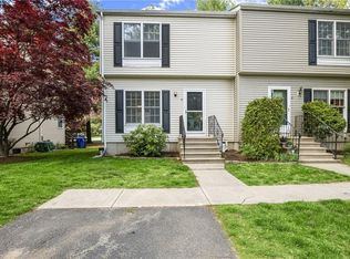 19 Riverwoods Ct, Rumford, RI 02916