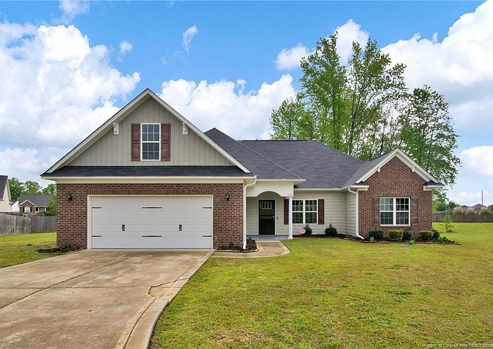 1st image of 221 Harcourt Pl