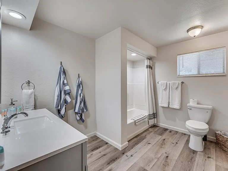 1630 Plumas St — Photo 11