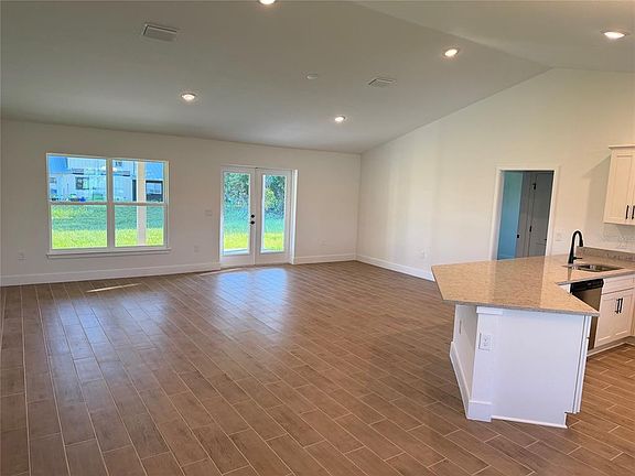 2nd image of 1252 FLEETWOOD DRIVE