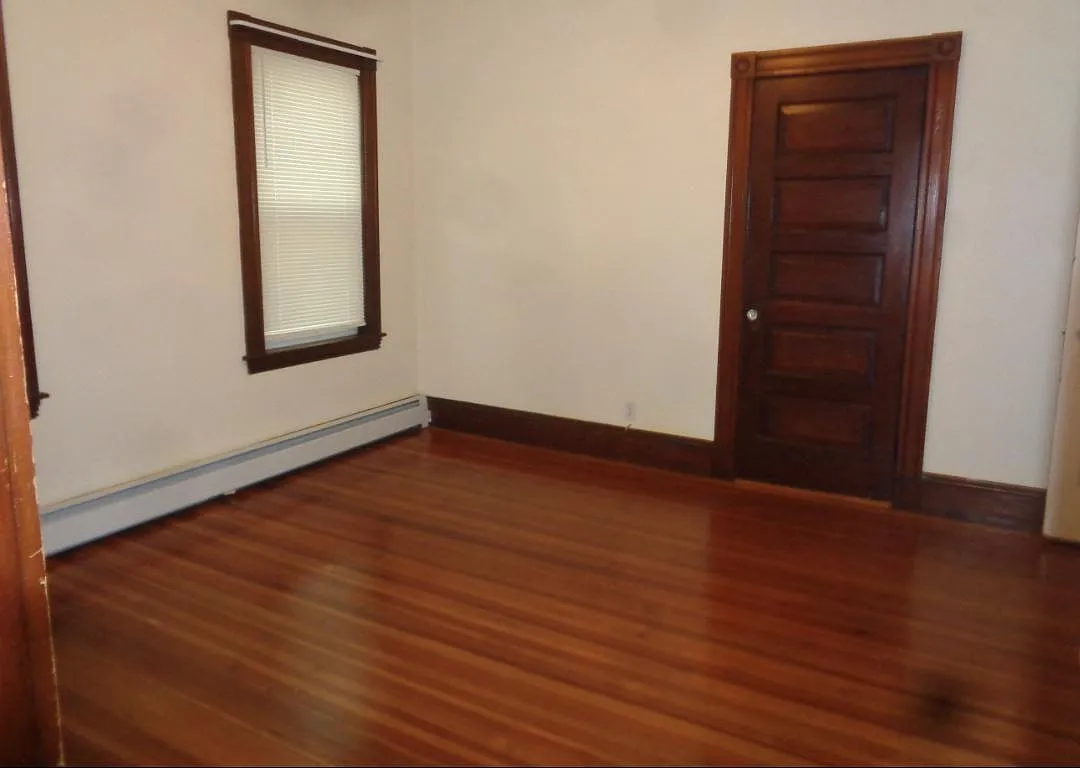 2 bed, 1100 sqft, $2,500 — Photo 3