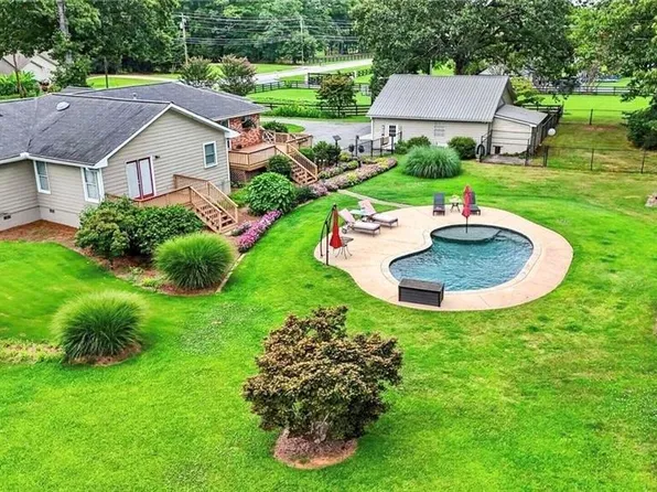 615 Tanner Rd, Dacula, GA 30019