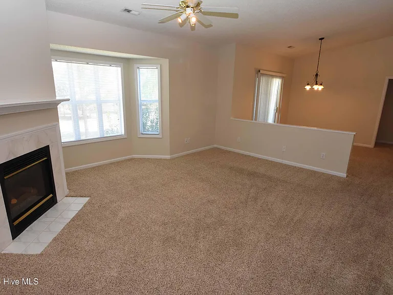 3304 Mulberry Ln #E — Photo 3