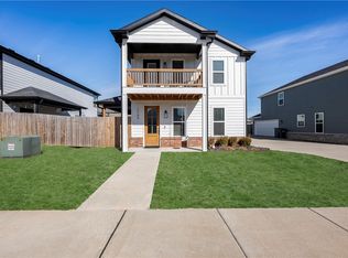 1709 Whitney Ln, Rogers, AR 72758