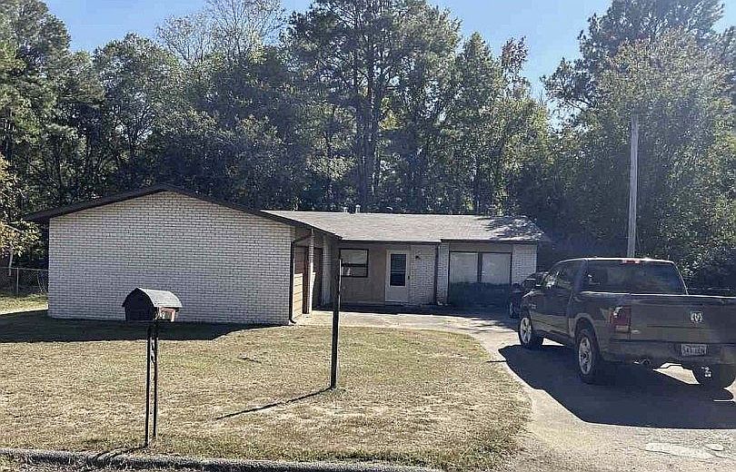 1st image of 304 Shawnee St