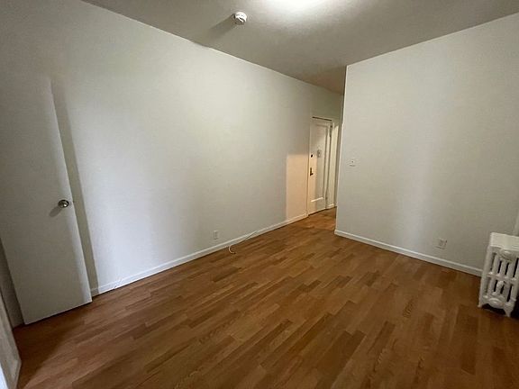 4th image of 25-54 38th St #3D