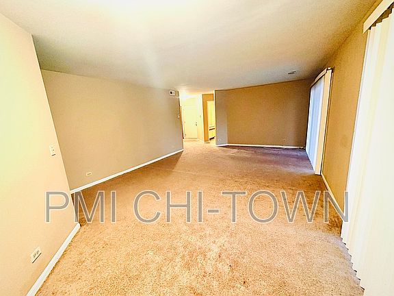 5th image of 200 Columbia Ct Unit 7