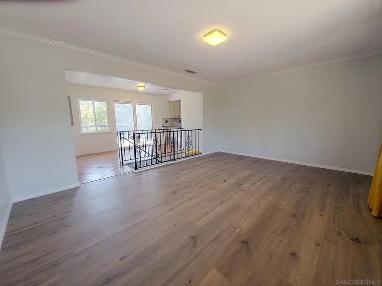 4635 Virginia Ave — Photo 10