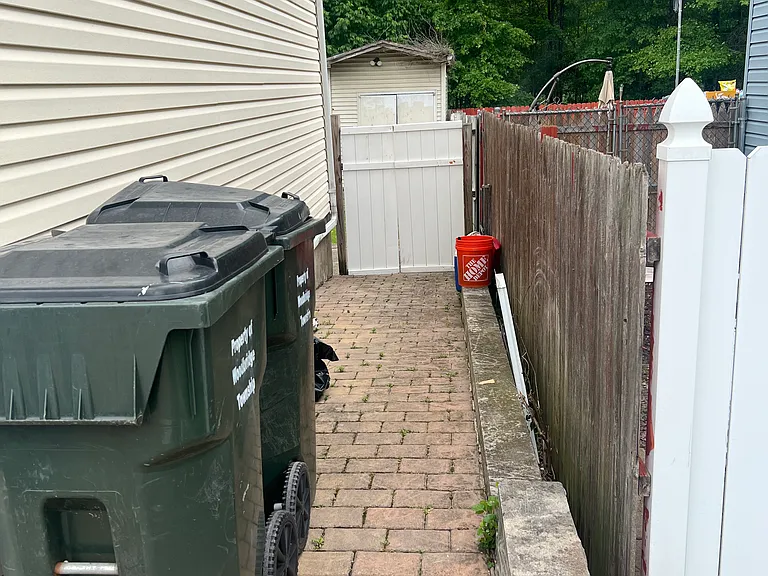 170 Borman Ave — Photo 32