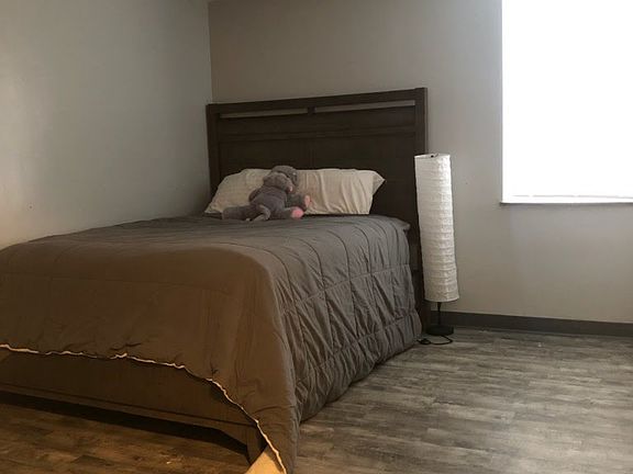 2nd image of 1105 2nd Ave APT 6