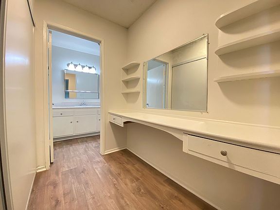 2nd image of 8455 Lindley Ave #314