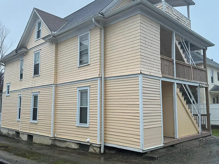 9 Minden Ave #2 — Photo 22