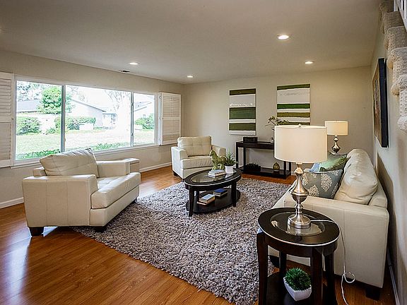 5th image of 784 Santa Maria Ln