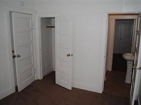 3rd image of 308 E Hampton St