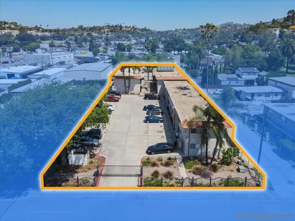 9062 Kenwood Dr, Spring Valley, CA 91977