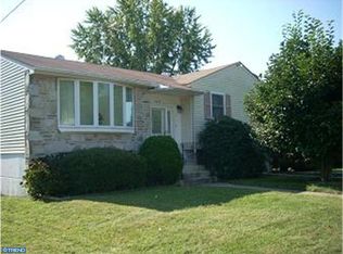 11613 Barlow St, Philadelphia, PA 19116