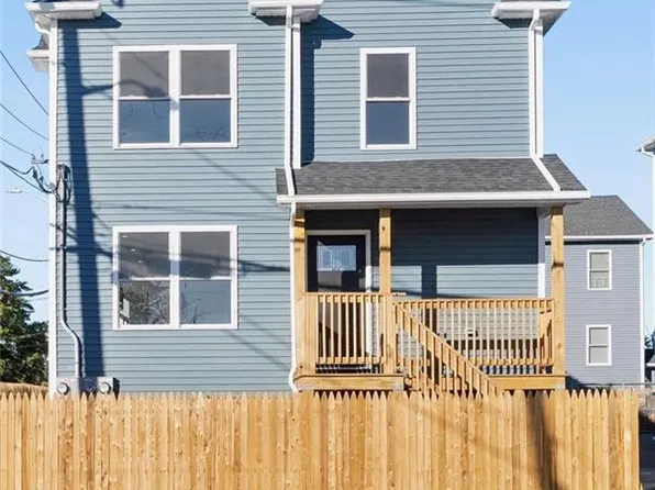 687 Potters Ave, Providence, RI 02907