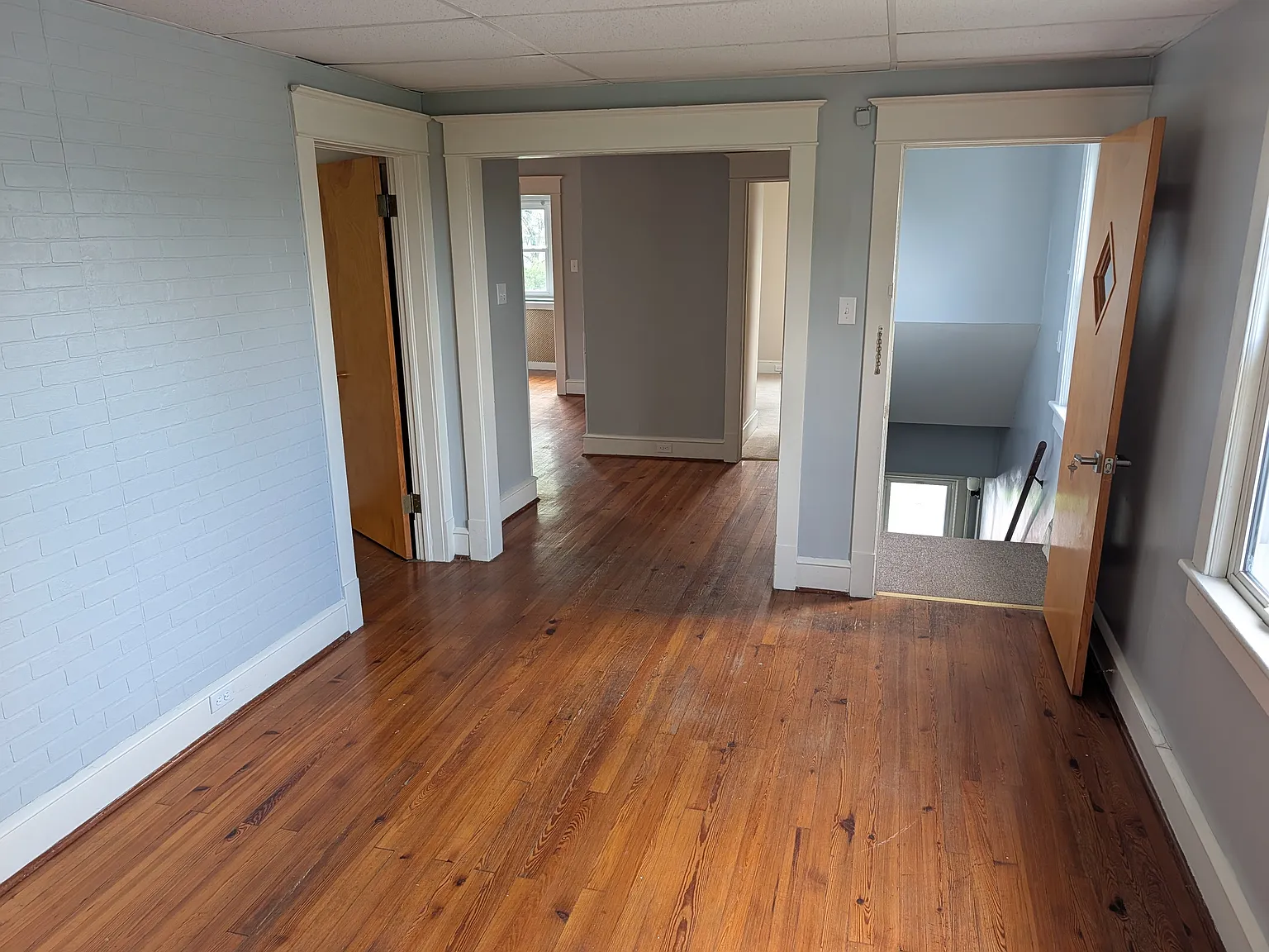 3 bed, $1,295 — Photo 2