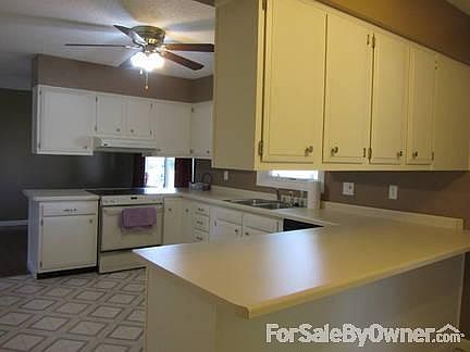 Lots of kitchen storage