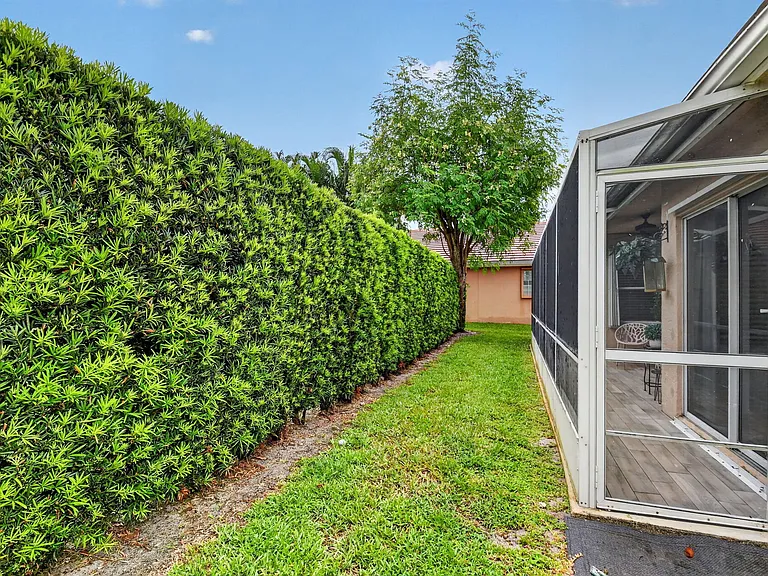 208 Caribe Ct — Photo 33