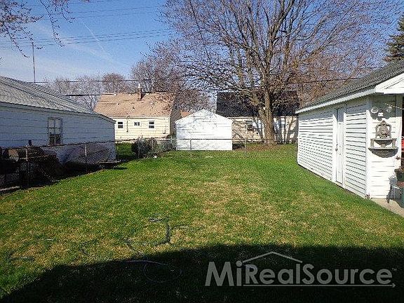 2nd image of 25207 Buick St
