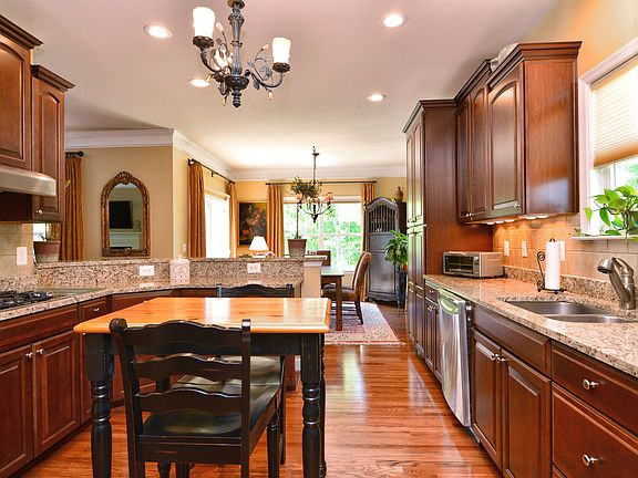 5th image of 4135 Wiffet Way