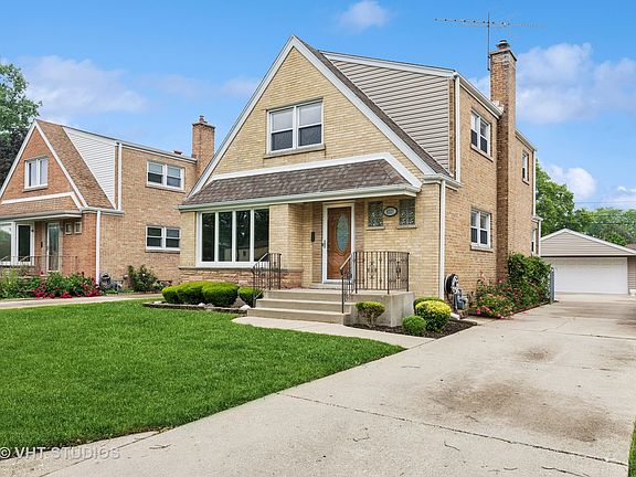 2nd image of 8321 N Milwaukee Ave