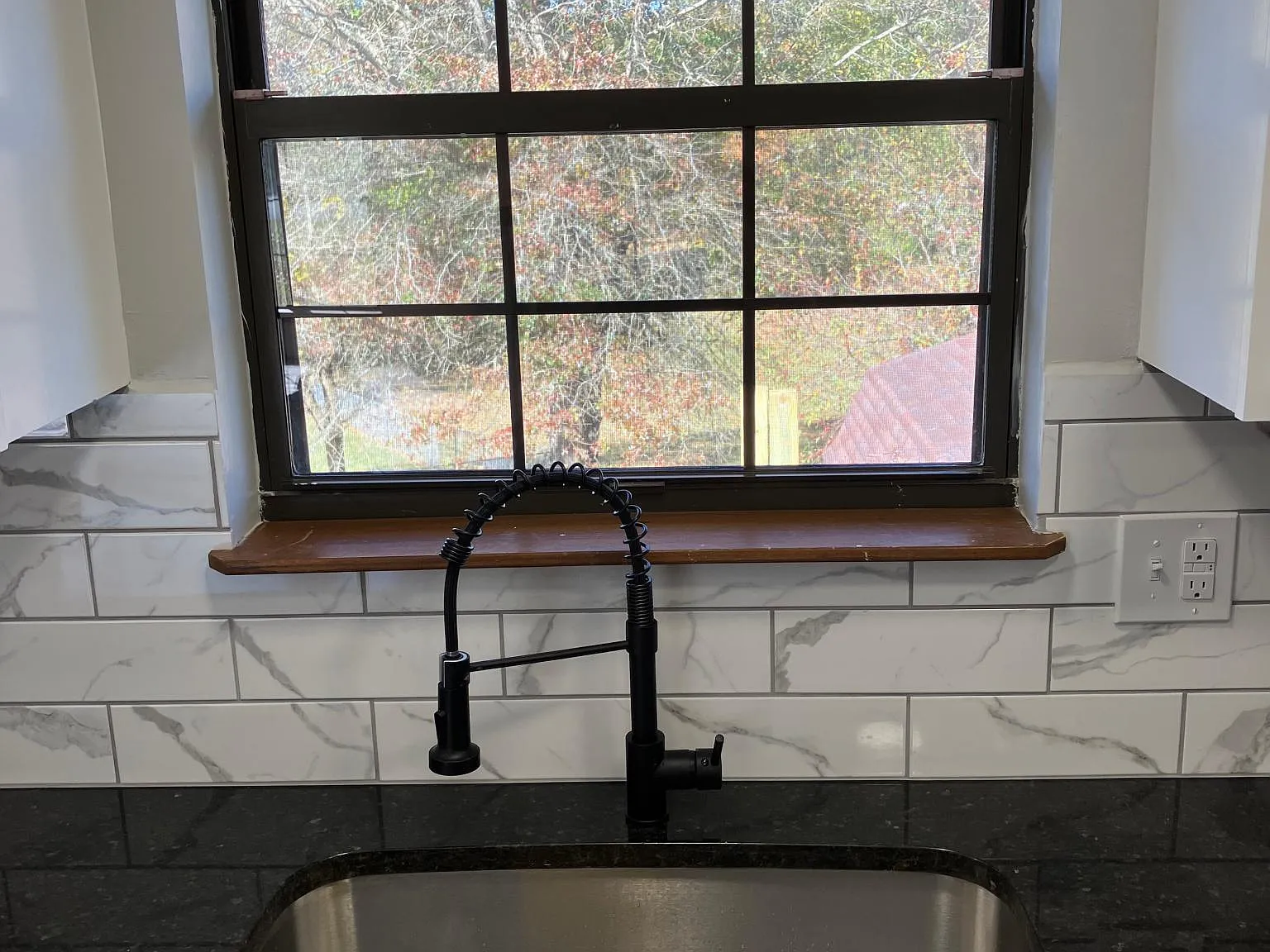 3 bed, 2.5 bath, 1964 sqft, $2,300 — Photo 3