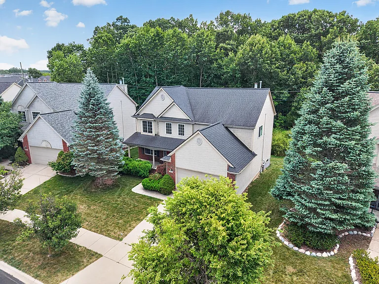 392 Sedgewood Ln — Photo 44