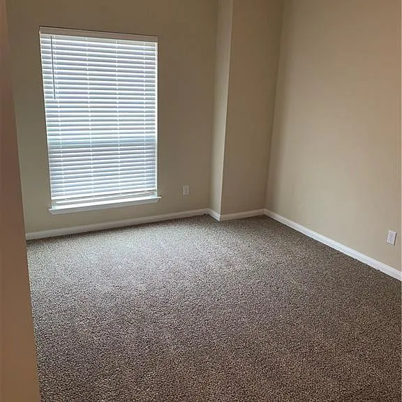 4044 Aransas Dr — Photo 9