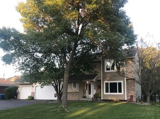1863 Orchard Dr, Woodbury, MN 55125