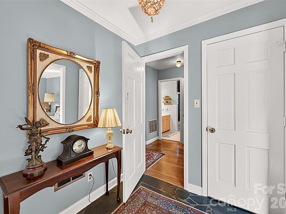 4th image of 1100 Turnbridge Rd