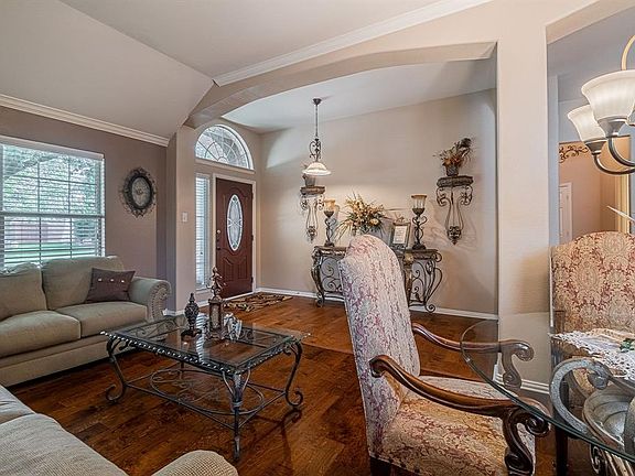 4th image of 11459 La Grange Dr