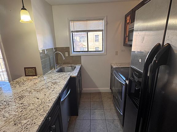 3rd image of 6409 Granton Ave APT 1D