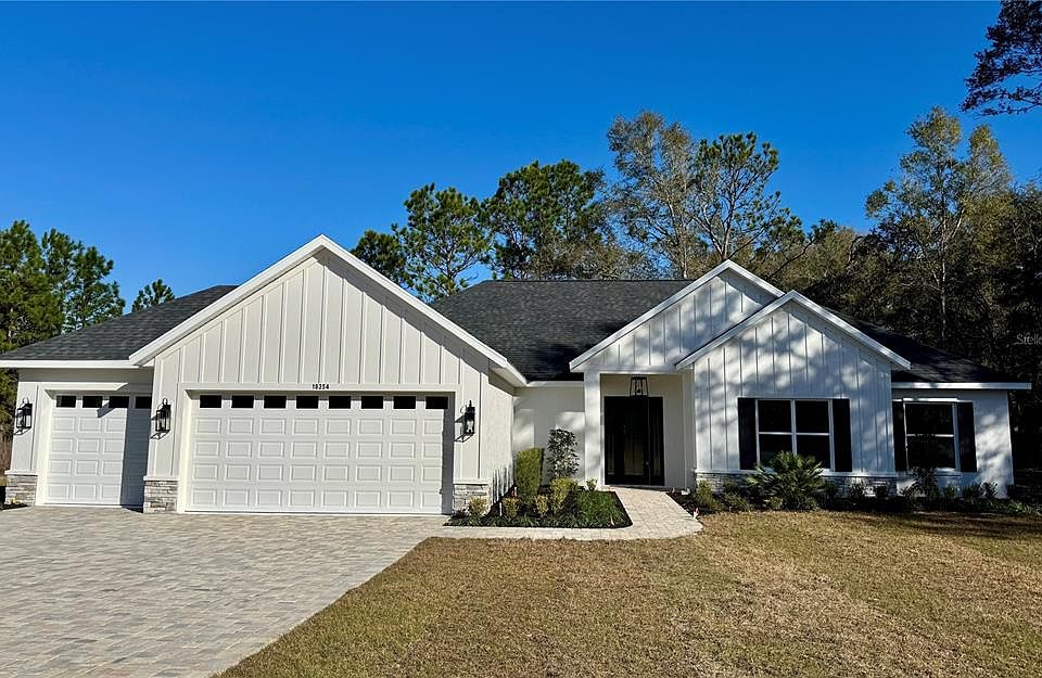 1st image of 18354 SW 65th Loop