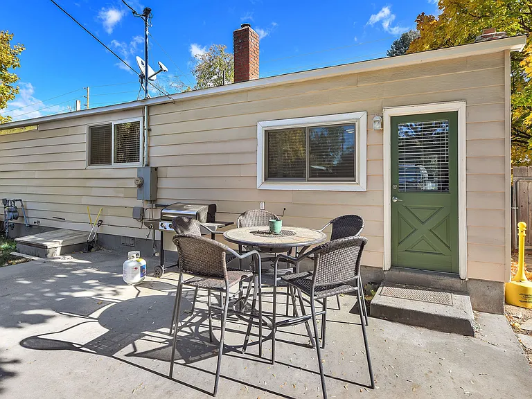 609 N Roosevelt St — Photo 39