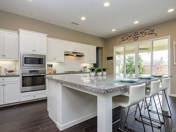 3rd image of 35172 Mahogany Glen Dr