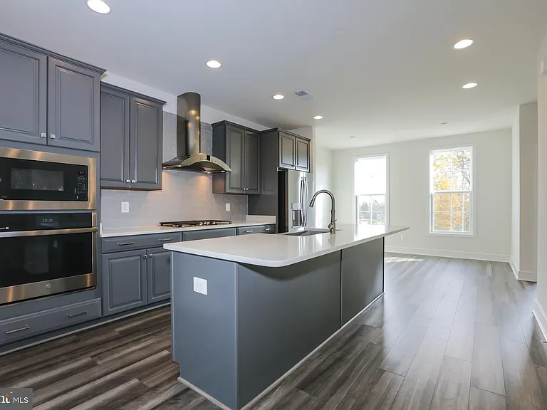 6722 Upland Manor Dr — Photo 6