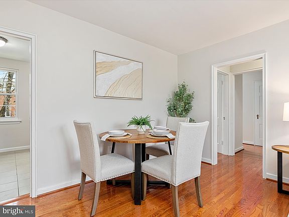 5th image of 3307 Commonwealth Ave APT C