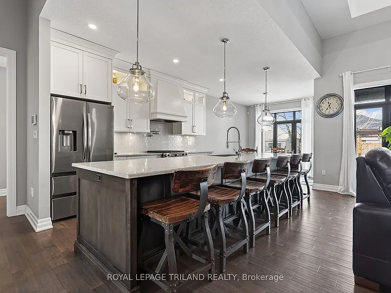 9861 Glendon Dr #218 — Photo 12