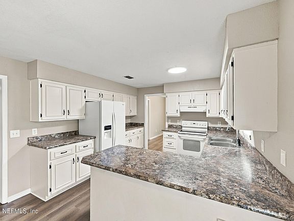 2nd image of 2762 PEBBLERIDGE Court