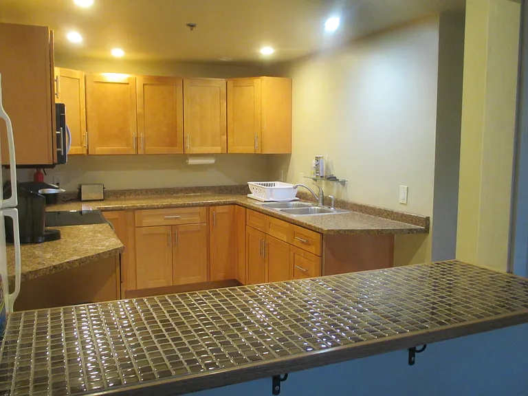 215 Benmont Ave — Photo 11