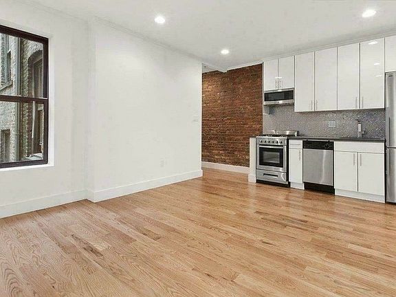 5th image of 273 S 2nd St APT 2A
