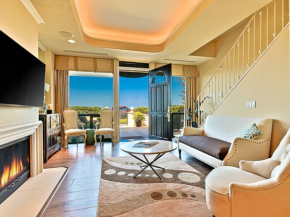 3rd image of 939 Coast Blvd Unit 101