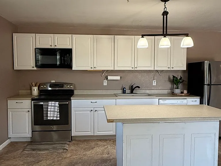 8033 Lax Dr — Photo 16