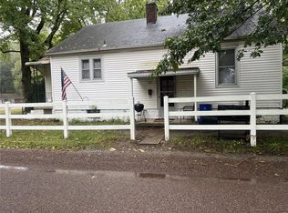 1117 N 17th St, Belleville, IL 62226