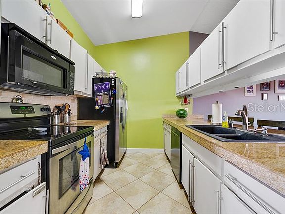 3rd image of 3158 Greenwood St