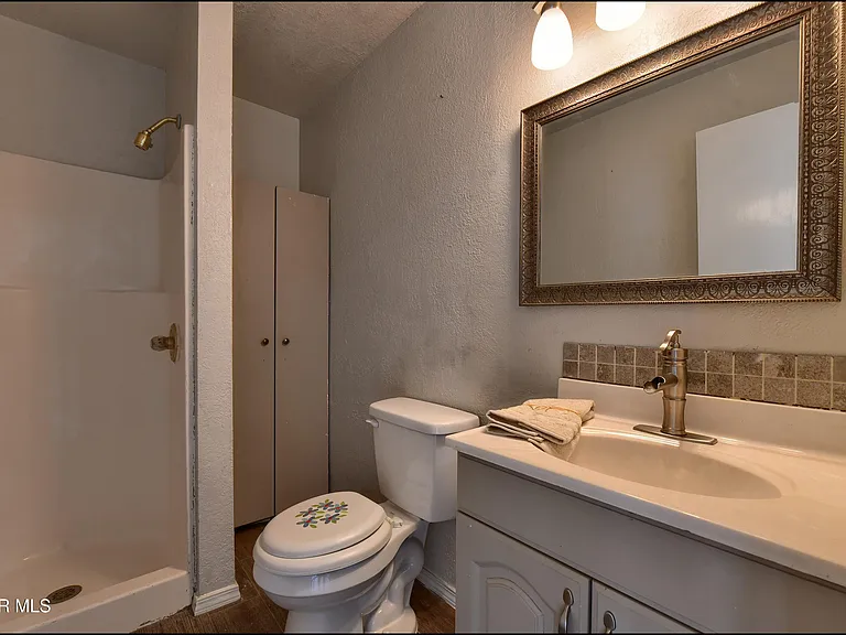 1909 Polly Harris Dr — Photo 24